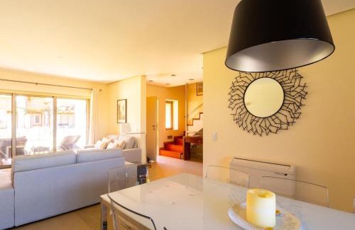 Luz de Tavira House | Rose House - Lux Tavira with swimming pool at Homesbyfc