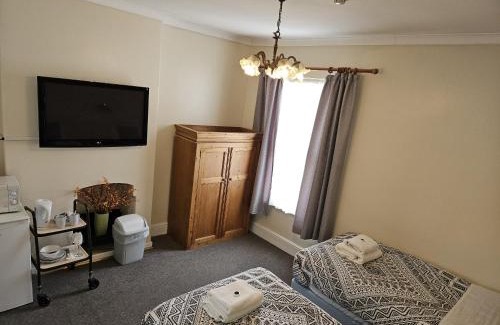 Peterborough House | Rose Marie Guest House