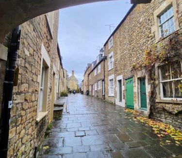 Frome House | Rose & Star Cottage