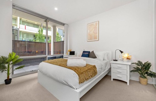 Bowden Apartment | Rose - The Fringe Escape