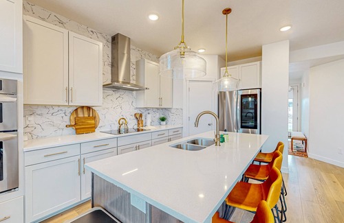 Park City House | Rose Wood Hideaway | Brand-new house in Park City with large yard & game room
