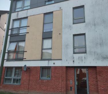 Muirhouse Apartment | Rosebank Apartment Edinburgh City