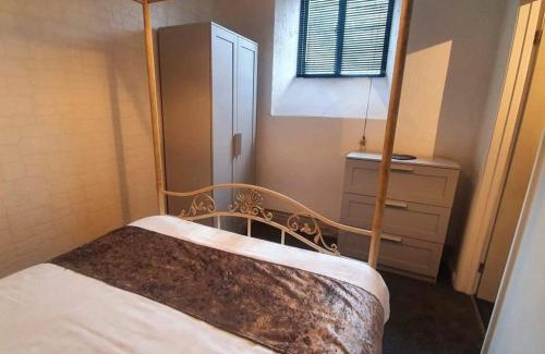Liskeard House | Rosecraddoc Manor - Coachman's