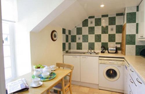 Liskeard House | Rosecraddoc Manor - Heron