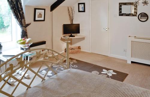 Liskeard House | Rosecraddoc Manor - Heron