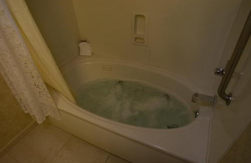 Pacific Grove Hotel | Rosedale Inn
