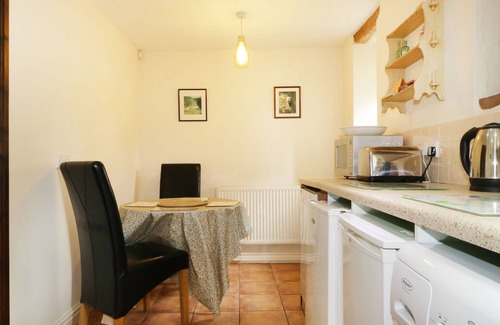 Penrith Cottage | ROSEGARTH COTTAGE, pet friendly, character holiday cottage in Newby