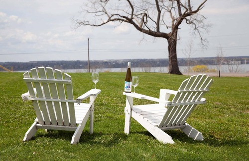 Geneva House | Rosehill Cottage Lake Views & Mansion Grounds