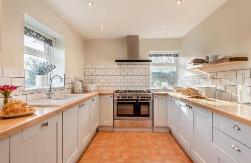 Docking House | Rosehill House
