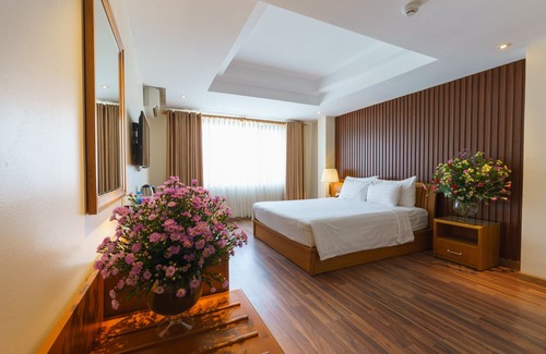 Little Japan Hotel | Roseland Corp Hotel