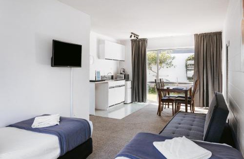 Tauranga Hotel | Roselands Motel