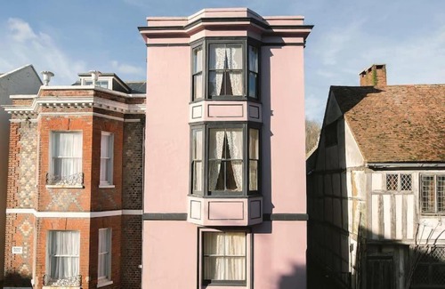 Old Town Hastings House | Roselina