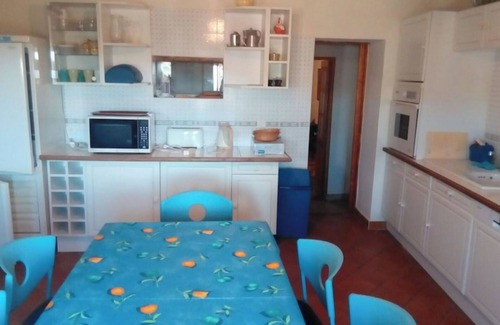 Crillon-le-Brave House | Rosemary, Family B&B