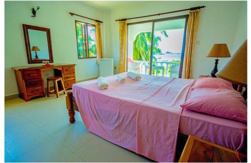 Praslin Island House | Rosemary's Guesthouse