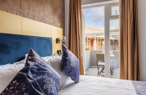 Townfield Hotel | Rosemay Hotel