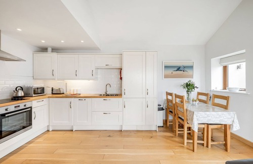 Marazion Cottage | Rosemerryn - A spacious ground floor annexe in Marazion with unbelievable sea views, just 150 metr