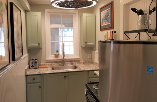 Downtown Little Rock Cottage | Rosemont B&B Cottages