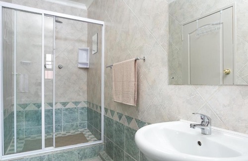 Fichardt Park House | Rosepark Guesthouse