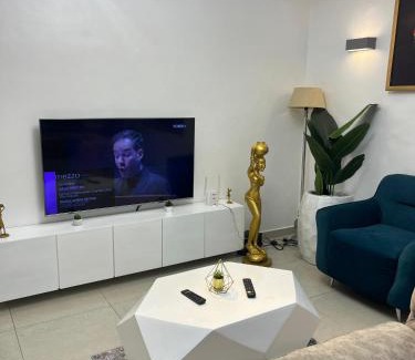 Borgou Apartment | Roseraie Guesthouse