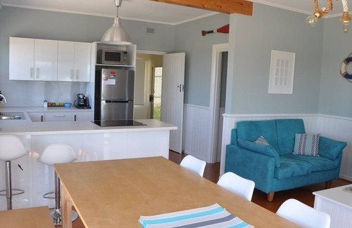 Port Elliot Cottage | Rosetta Beach Cottage - Pt Elliot - pet friendly, sea views