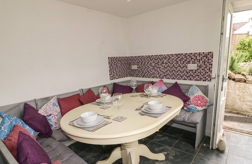 Cromford House | ROSEVILLE, pet friendly, character holiday cottage in Cromford