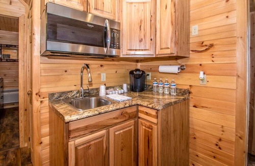 Bethlehem Cabin | Rosewood Villa: Cozy Log Cabin Near Ski Resorts