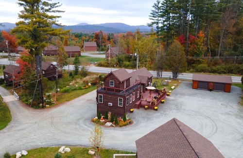 Bethlehem Cabin | Rosewood Villa: Modern 2BR Log Cabin