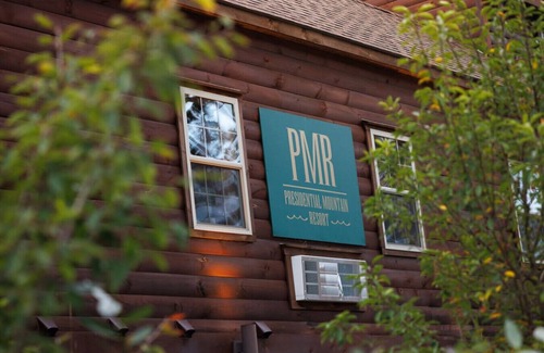 Bethlehem Cabin | Rosewood Villa: Modern 2BR Log Cabin