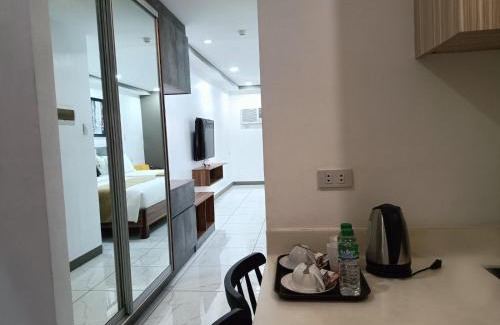 Ermita Night District Hotel | Rosh Hotel