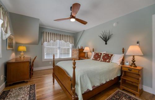 Brevard House | Rosie`s Retreat