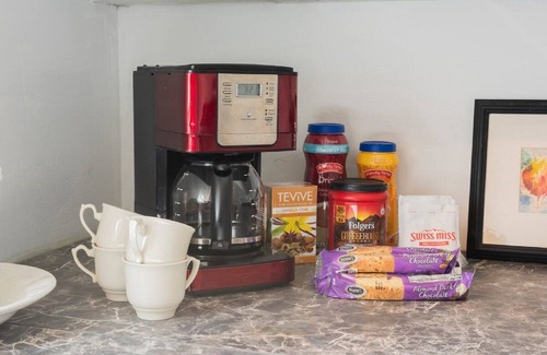 Mooresville House | Rosie's Roost 11 minutes to Lowes corporate