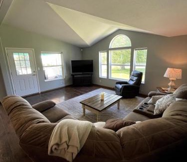 Aberdeen House | Rosie's Surf Shack