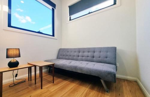Sunshine North House | Rosie Townhouse - Modern home in Sunshine