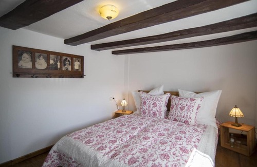 Kommern House | Rosige Zeiten, Ferien im Fachwerkhaus