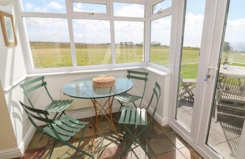 St. Levan House | Rospletha Bungalow