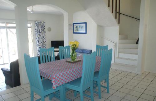 Ramsgate Beach Ski Chalet | Rosscarbery 2