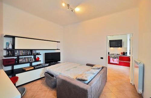 San Terenzo Apartment | Rosso Corallo