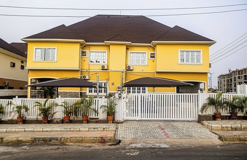Abuja Apartment | ROSSY'S APARTMENTS
