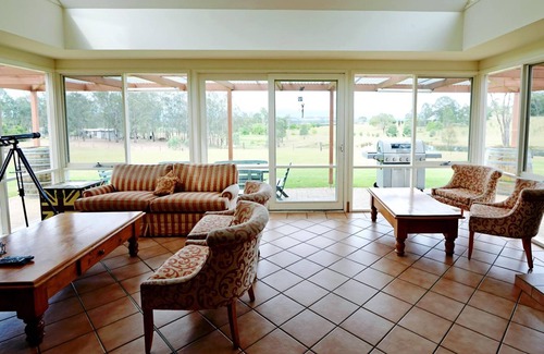 Lovedale Bed & Breakfast | Rothbury Escape