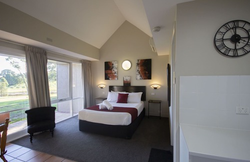 Lovedale Bed & Breakfast | Rothbury Escape