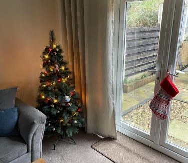 Rotherham House | Rotherham,Meadowhall,Magna,Utilita Arena,with WIFi and Driveway