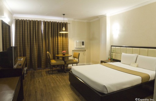 Ermita Night District Hotel | Rothman Hotel