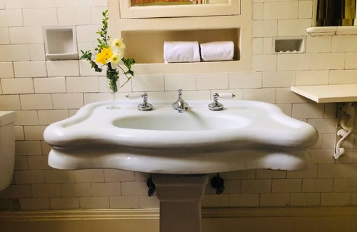 Columbus Bed & Breakfast | Rothschild-Pound House Inn