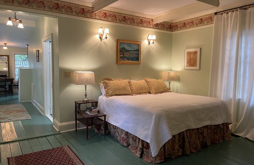 Columbus Bed & Breakfast | Rothschild-Pound House Inn