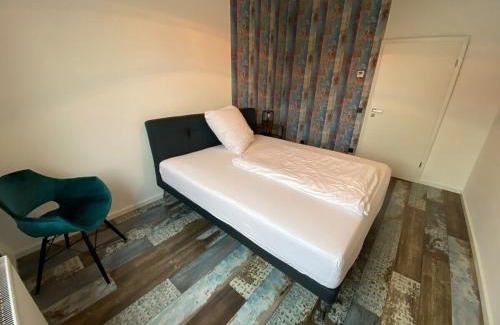 Hilden Cabin | Rotterdam: Messe/Business/FeWo