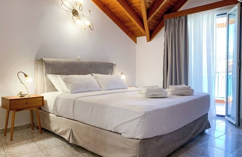 Argostoli Town House | Rouchotas Apartments