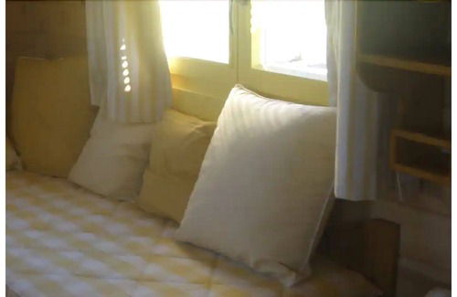 Chomelix House | Roulottes "Ferme des Chanaux" for 10 people