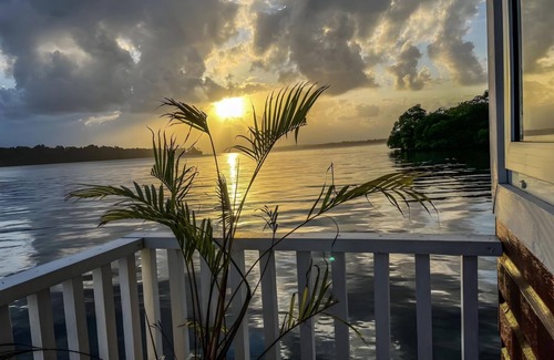 Isla Bastimentos House | Round The Point Bungalow