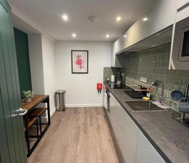 Burnham-on-Sea Apartment | Round Tower Holiday Apartments - Seafront 1,2 & 3 Bedroom Homes Free Parking, WiFi