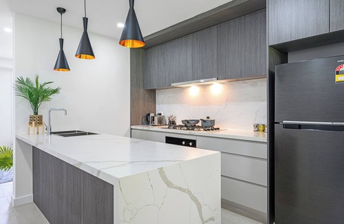 Rouse Hill House | Rousehill 5Br with Pool near Shopping Centre&Train